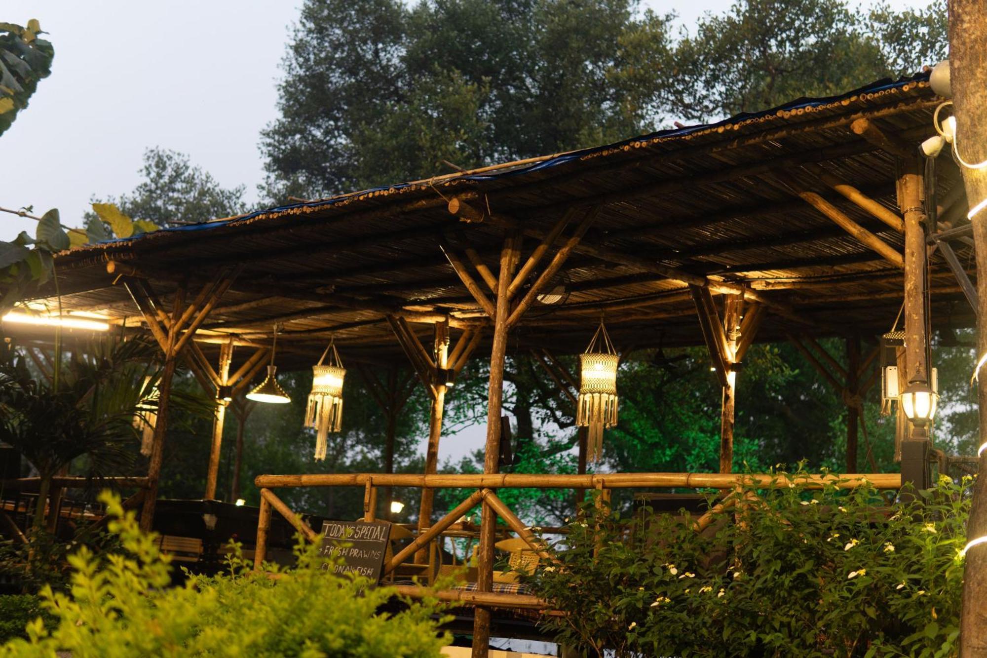 Tranquill Riverside Luxury Cottages With Bathtub, Candolim Exterior photo